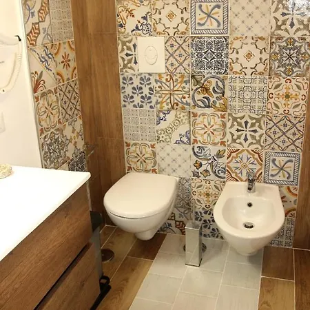 Via Roma 16 לינה וארוחת בוקר 3*