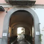 Via Roma 16